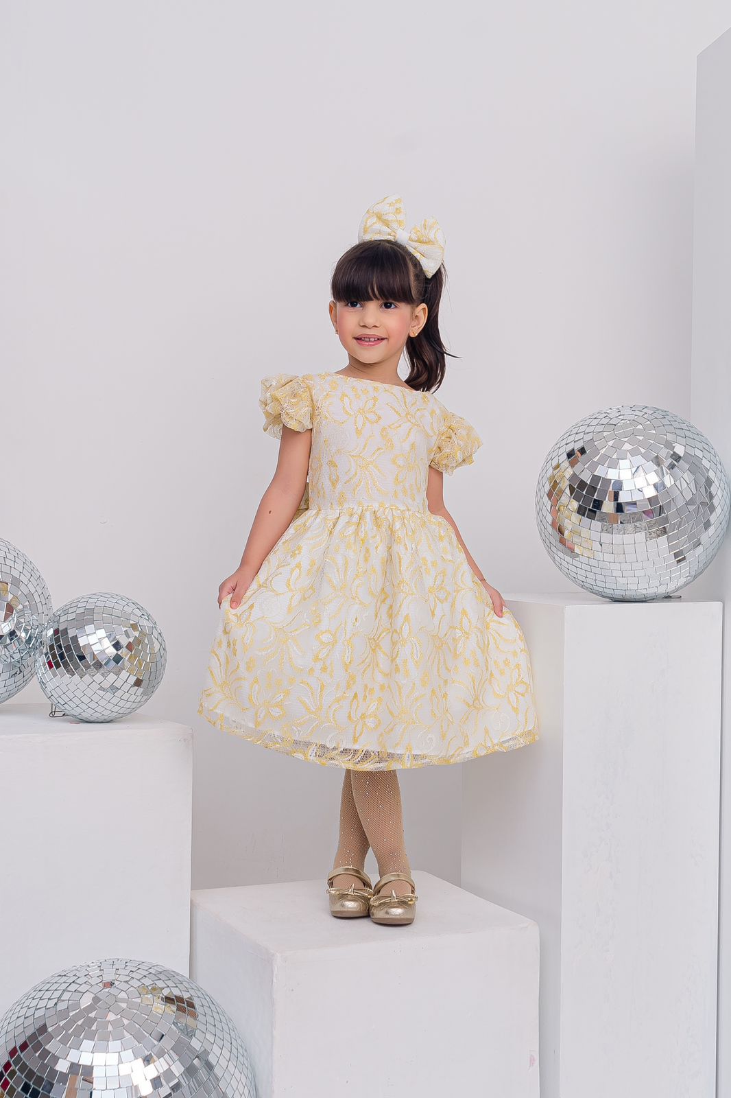 Vestido Luz de luxo infantil dourado aniversário daminha menina